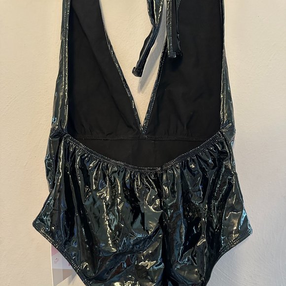 NWT WDIRARA Women's Deep V-Neck Halter-Top PU Leather Skinny Bodysuit Size S - Picture 13 of 16